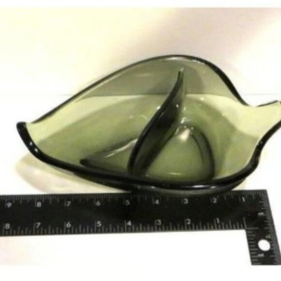 Vintage MCM Green Glass Dish For Home Decor And Serving Dual Sections - Picture 7 of 8